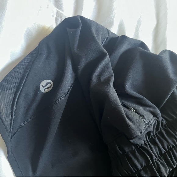 Lululemon Hotty Hot Shorts 4” - Picture 4 of 4